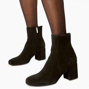 La Canadienne Joanie Suede Ankle Boots | size 8 | new without box